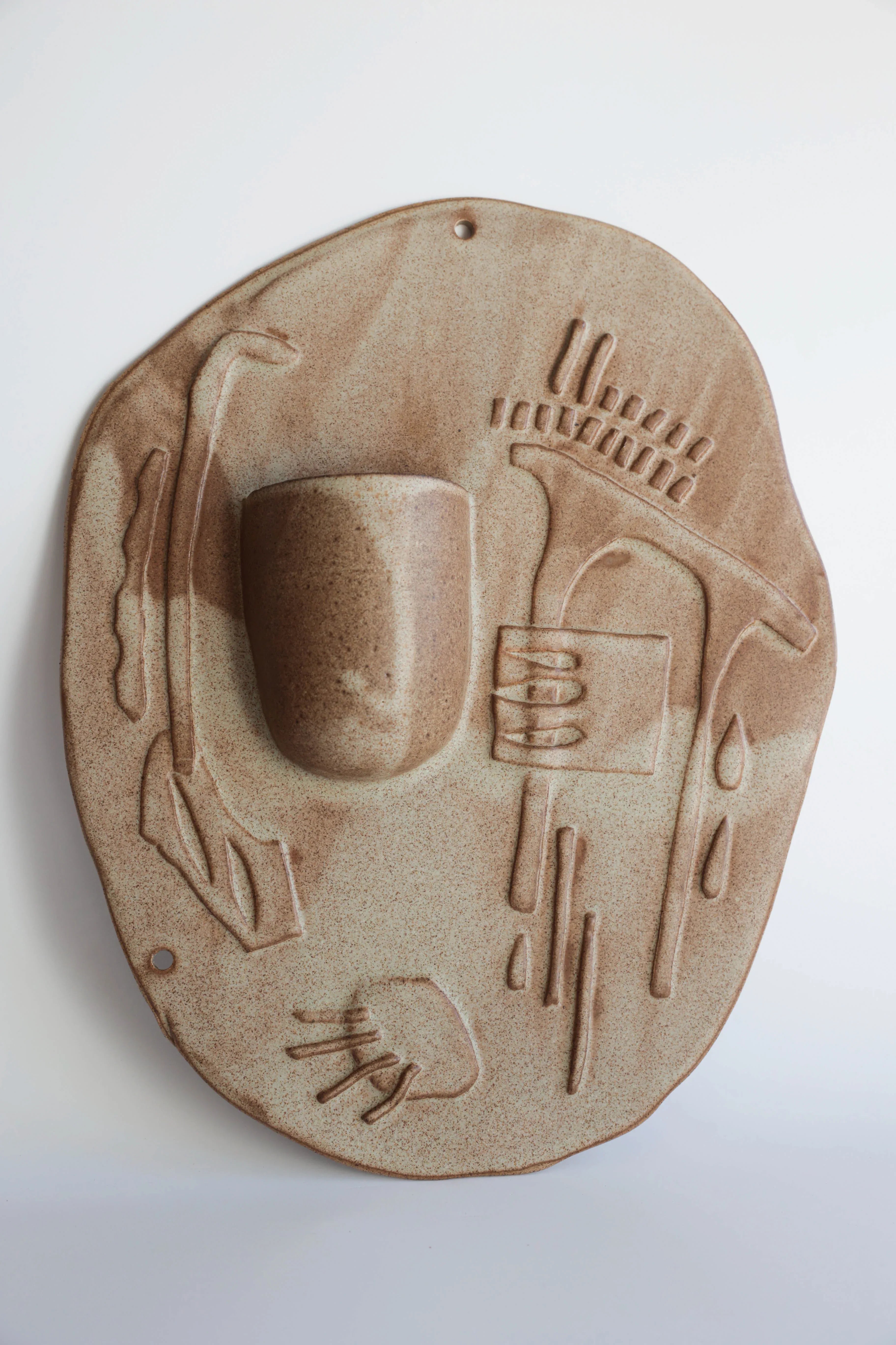 תבליט השרשה