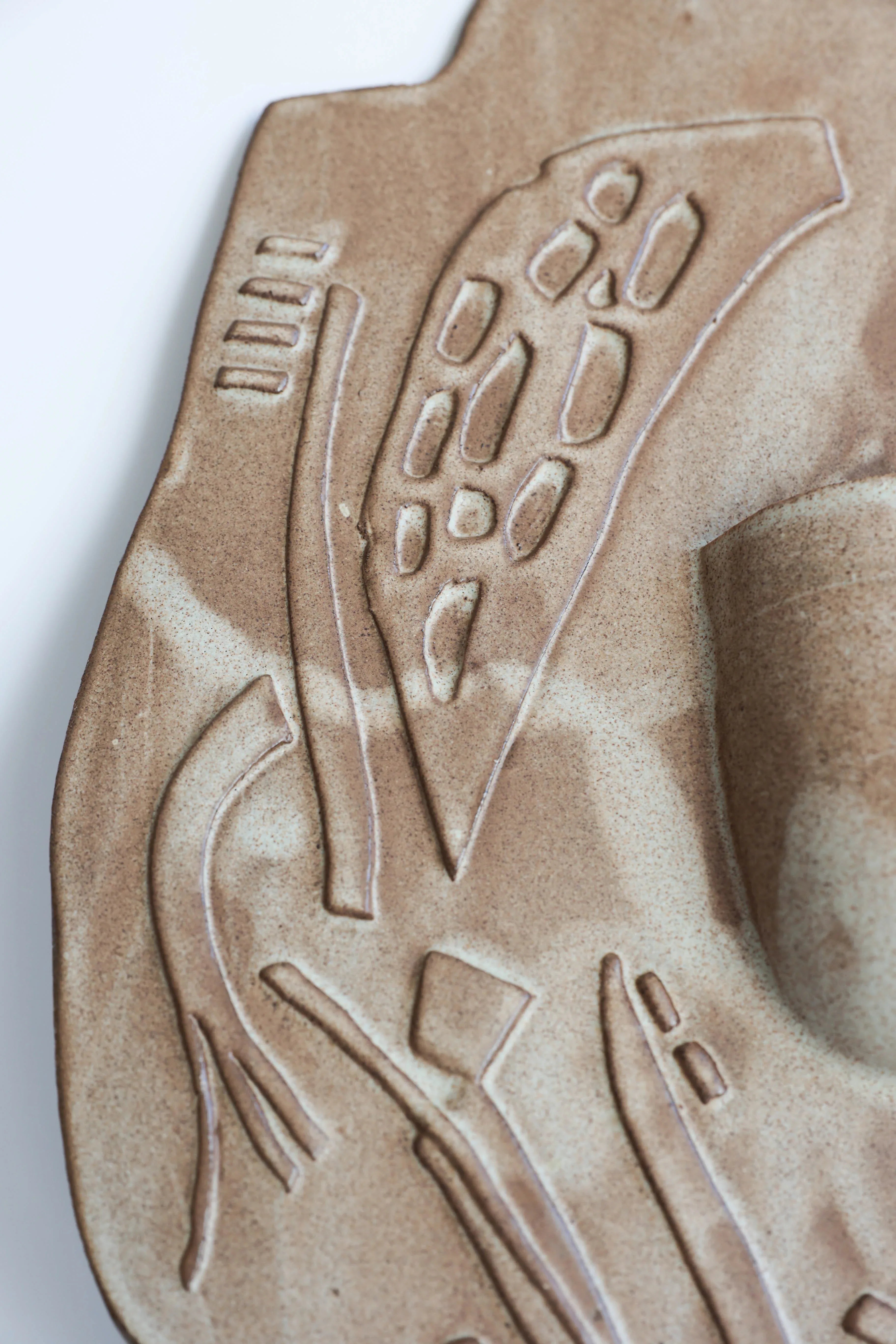 תבליט השרשה