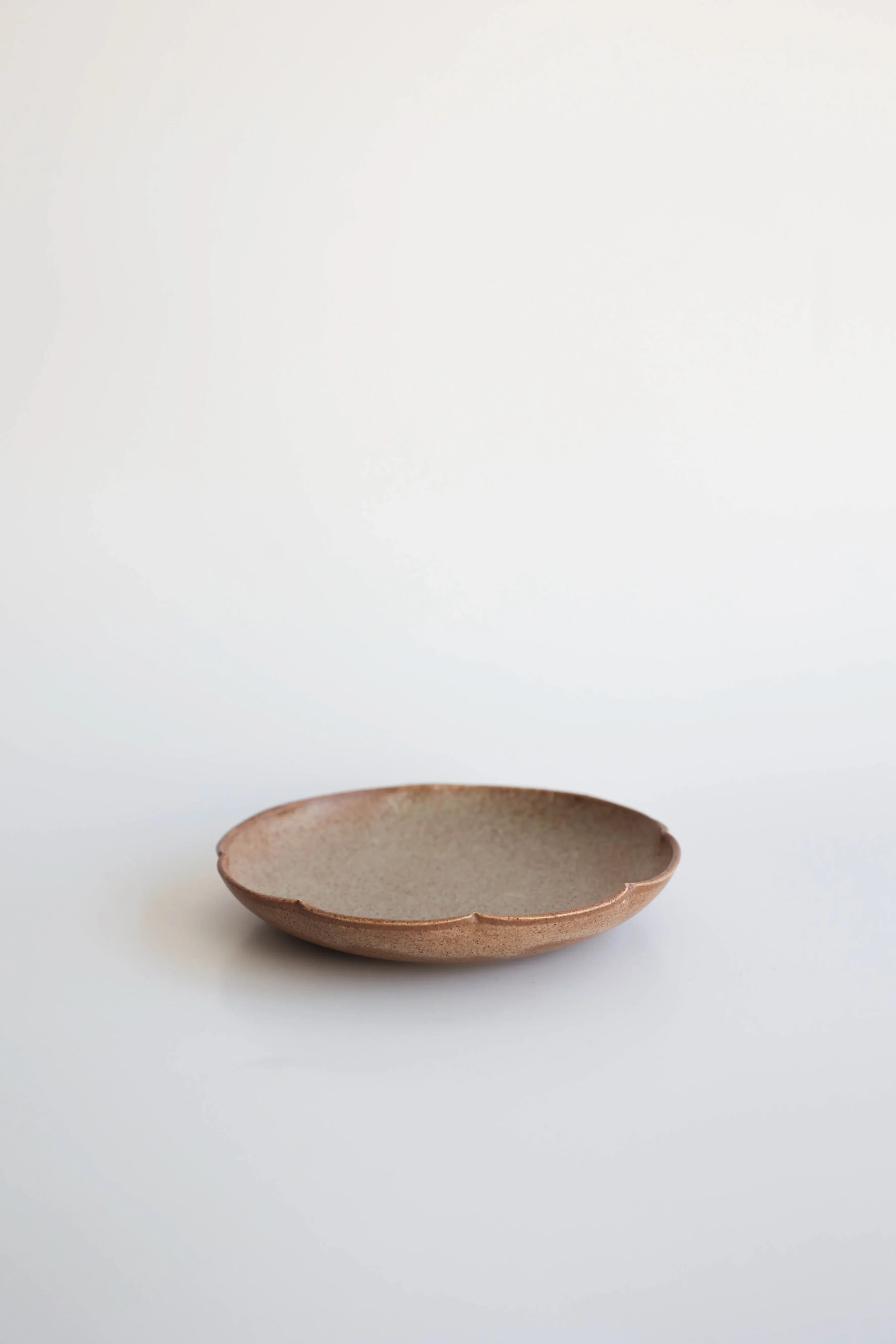 צלחת פרח קטנה