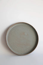 طبق تقديم كبير